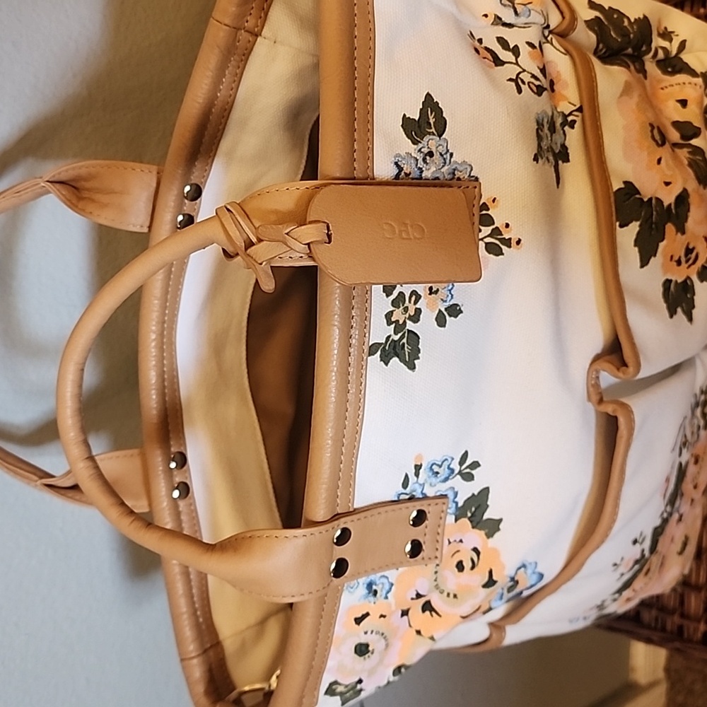 Levenger Women Floral Canvas Tote With Wristlet NWOT - Picture 4 of 13